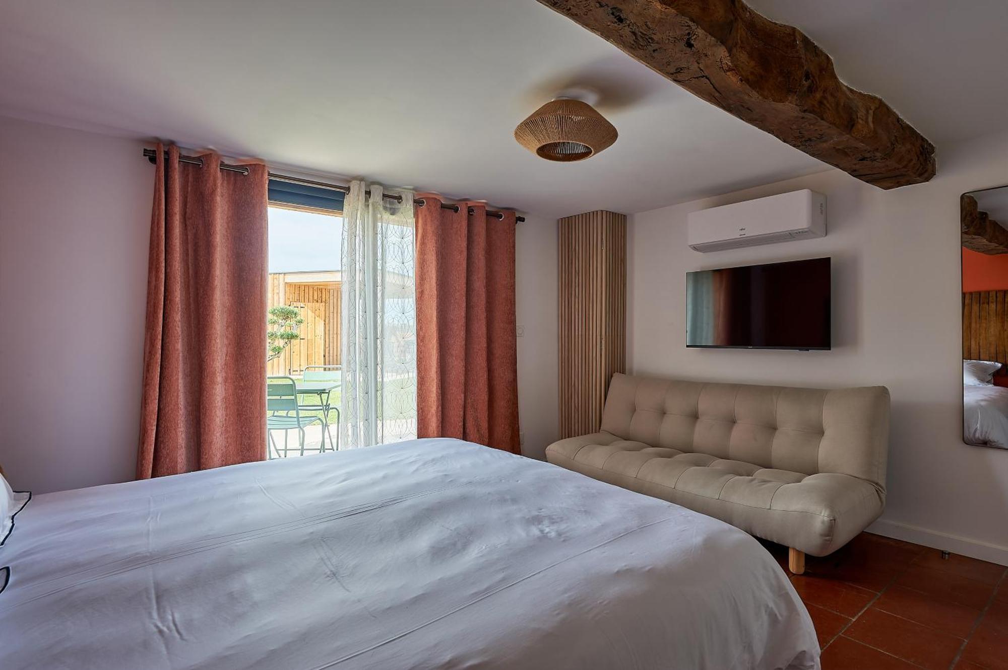 Bed and Breakfast Le Repaire Lagardere Lussac  Exterior foto