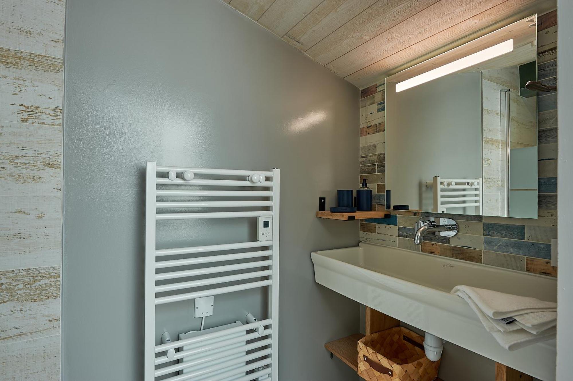 Bed and Breakfast Le Repaire Lagardere Lussac  Exterior foto