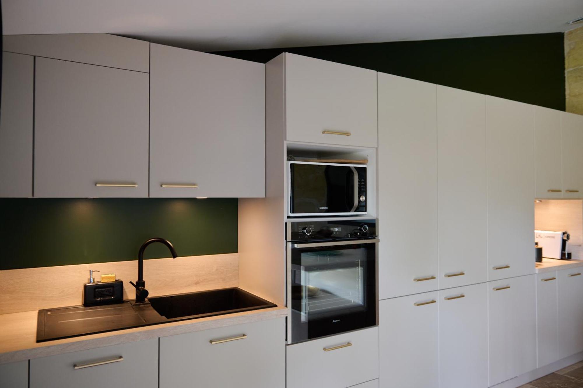 Bed and Breakfast Le Repaire Lagardere Lussac  Exterior foto